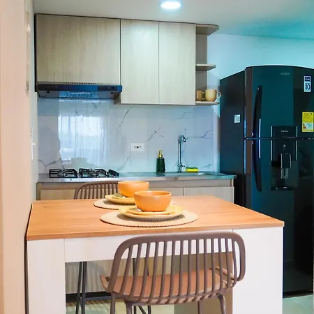 Apto Edif 2 Hab, Piscina, Rooftop, Cerca Aeropuerto, 5min Centro Historico Apartamento *